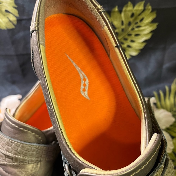 Made in Portugal SUAVE comfy & sleek  sneakers with velcro closure size 39 EUC - Picture 4 of 12